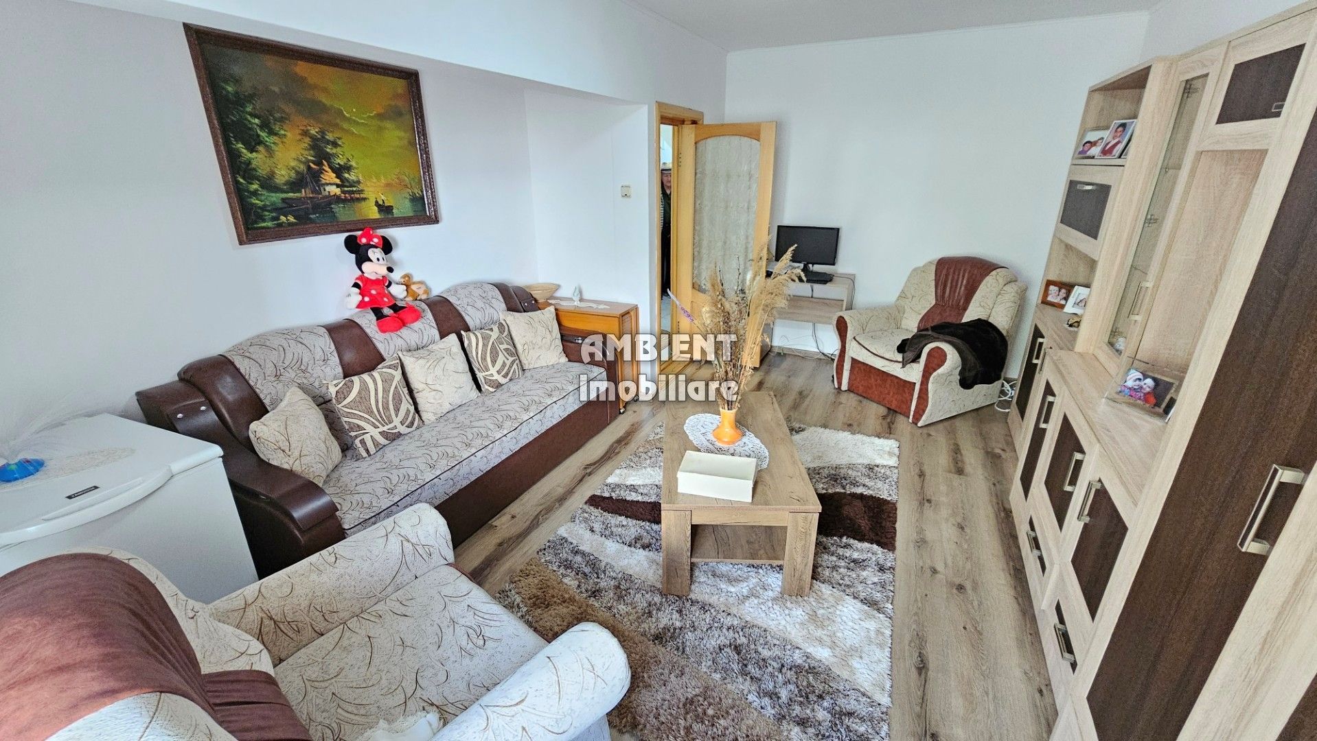 Apartament cu 3 camere, etaj 1, zona ANA IPATESCU; - Poză 2