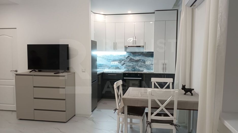 Chirie, apartament, 1 cameră, str. Romană, Centru - Poză 1