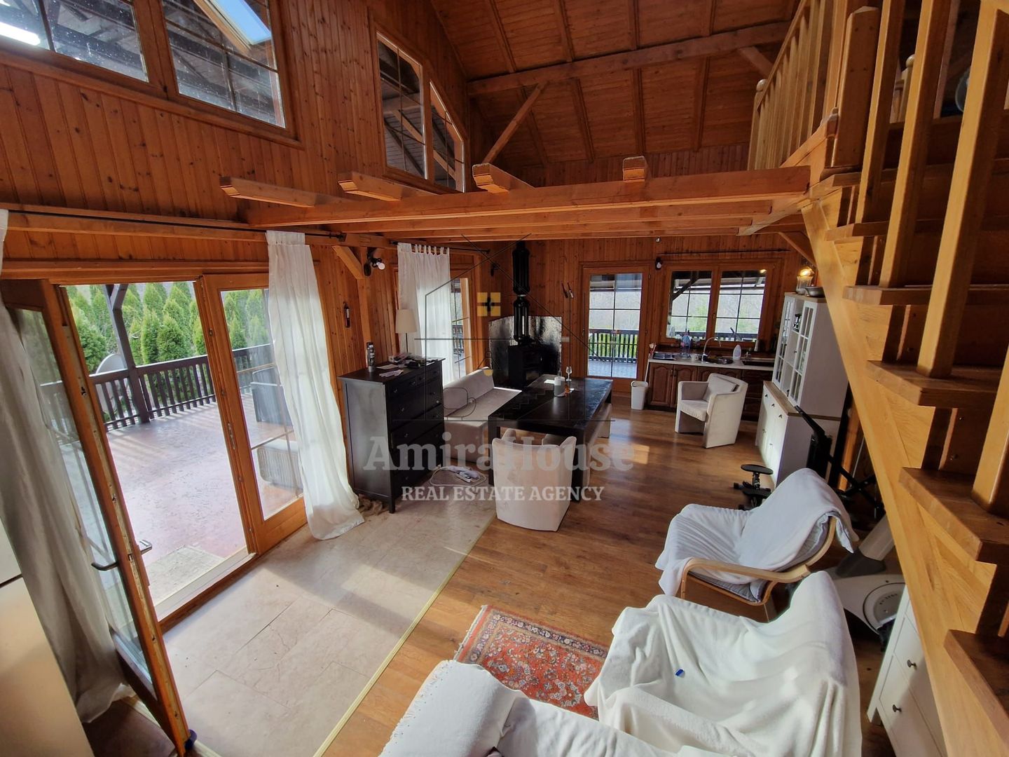 Casa din lemn D+P+M de 400 mp utili si teren 3.000 mp zona Faget - Poză 31