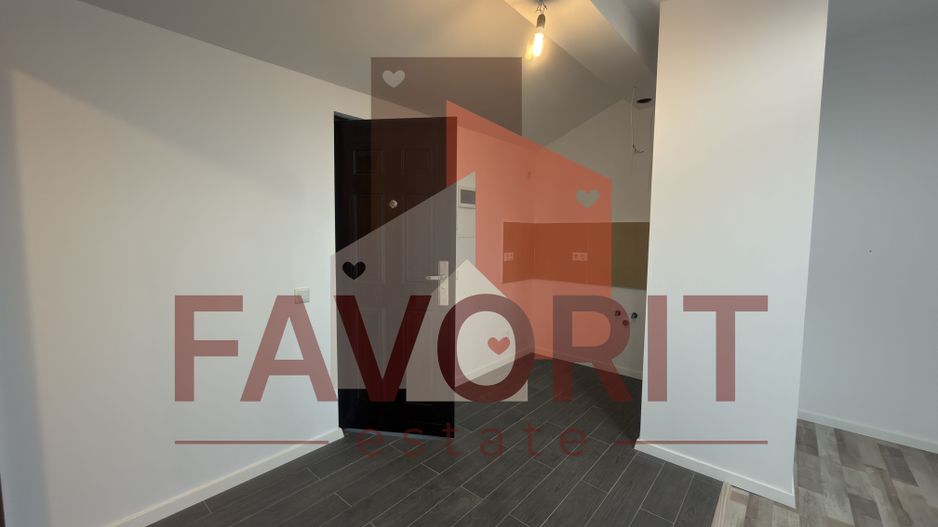 Disponibil imediat. Bloc nou - Poză 5