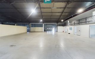 Hală cu birouri și platformă betonată de 2.500 mp - Poză 2