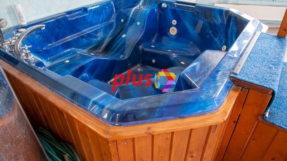 Conac cu piscina - 1810 mp - Poză 13