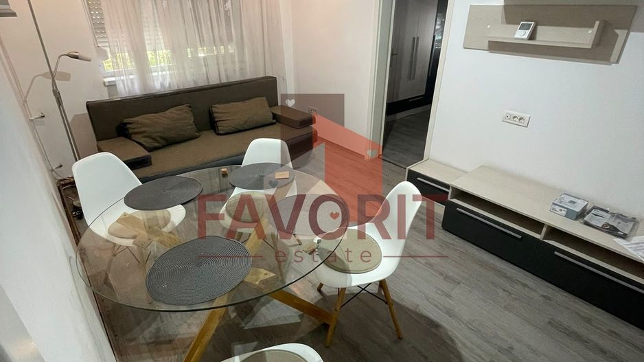 2 camere | zona centrala | mobilat | loc de parcare | centrala proprie - Poză 3