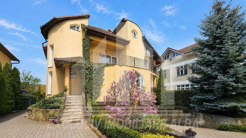 Casa individuala | Pensiune | 550 mp | 1100 mp teren | Cetate - Poză 1
