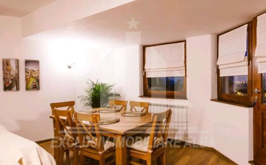 Apartament cu 3 camere de vanzare, Centru - Poză 4