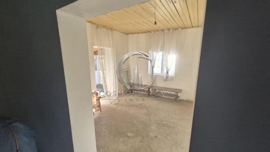 Casa si teren 3500mp in comuna Amaru/BZ ~ 4 camere ~ renovata in 2025 - Poză 3