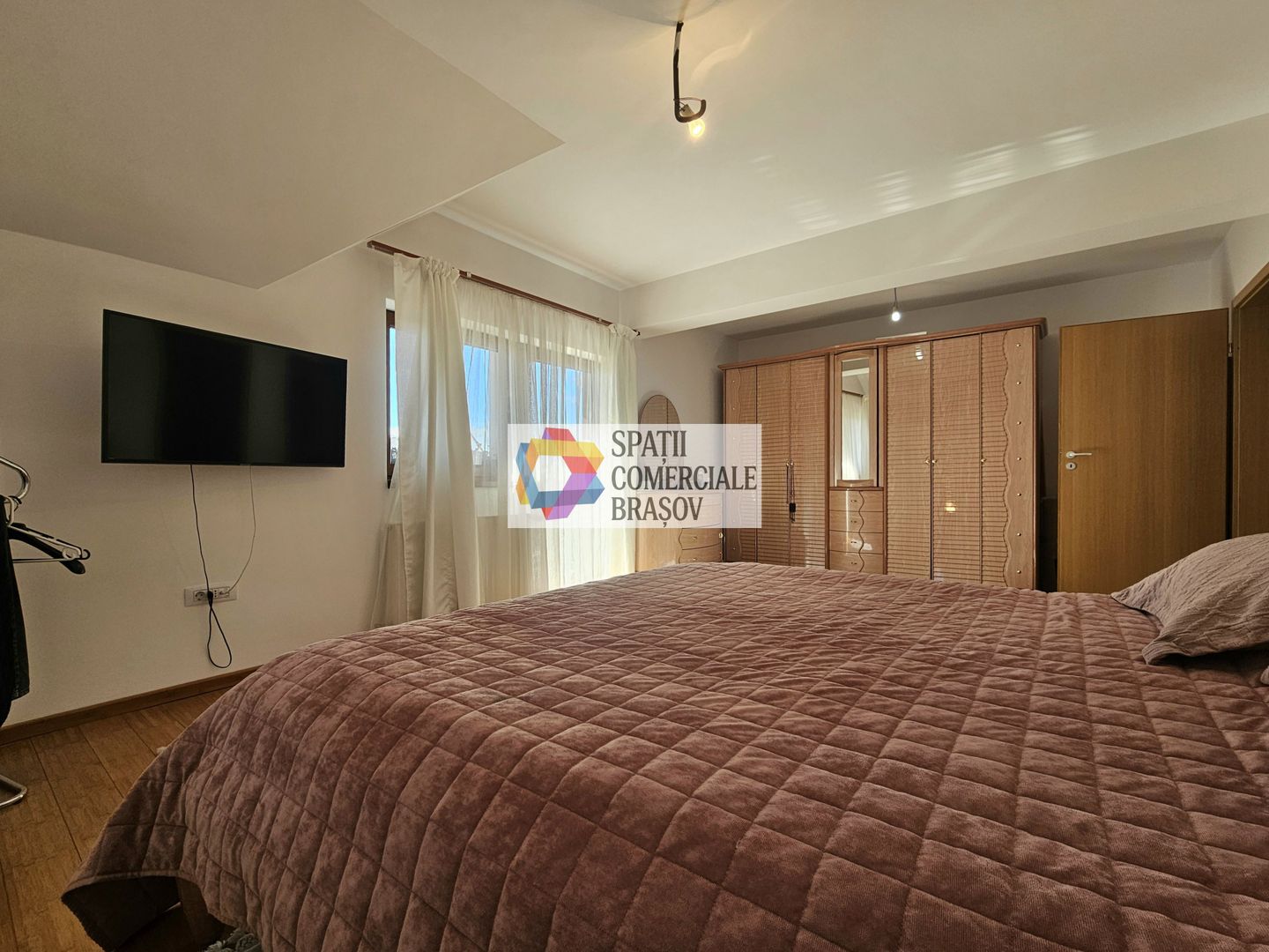 Casă individuala 5 camere de vânzare - zona Tractorul, Coresi - 270 mp - # plus - Poză 23