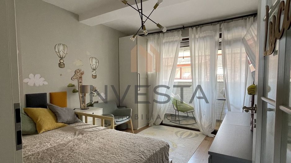 Apartament de 4 camere modern pe doua niveluri, parcare, Buna Ziua - Poză 12