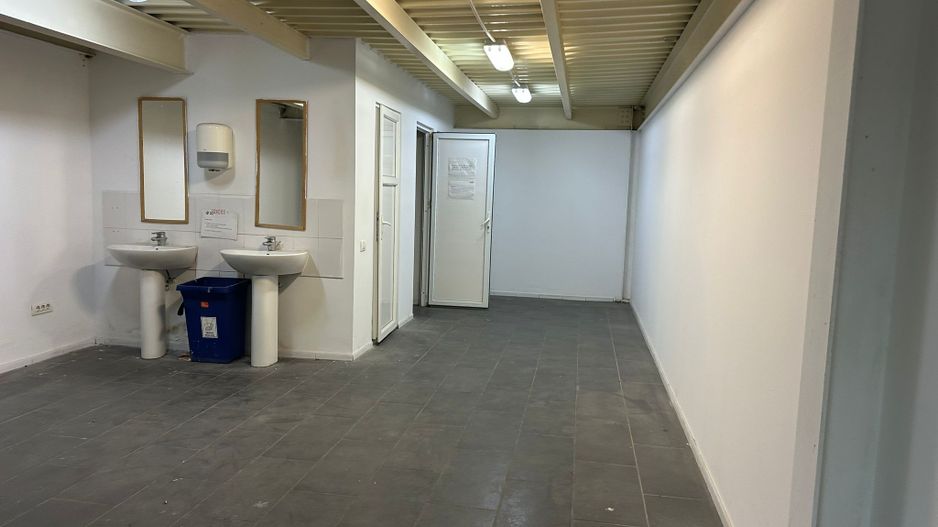 Spatiu depozitare - logistica 2.519 mp si birouri Chiajna A1 - Poză 19