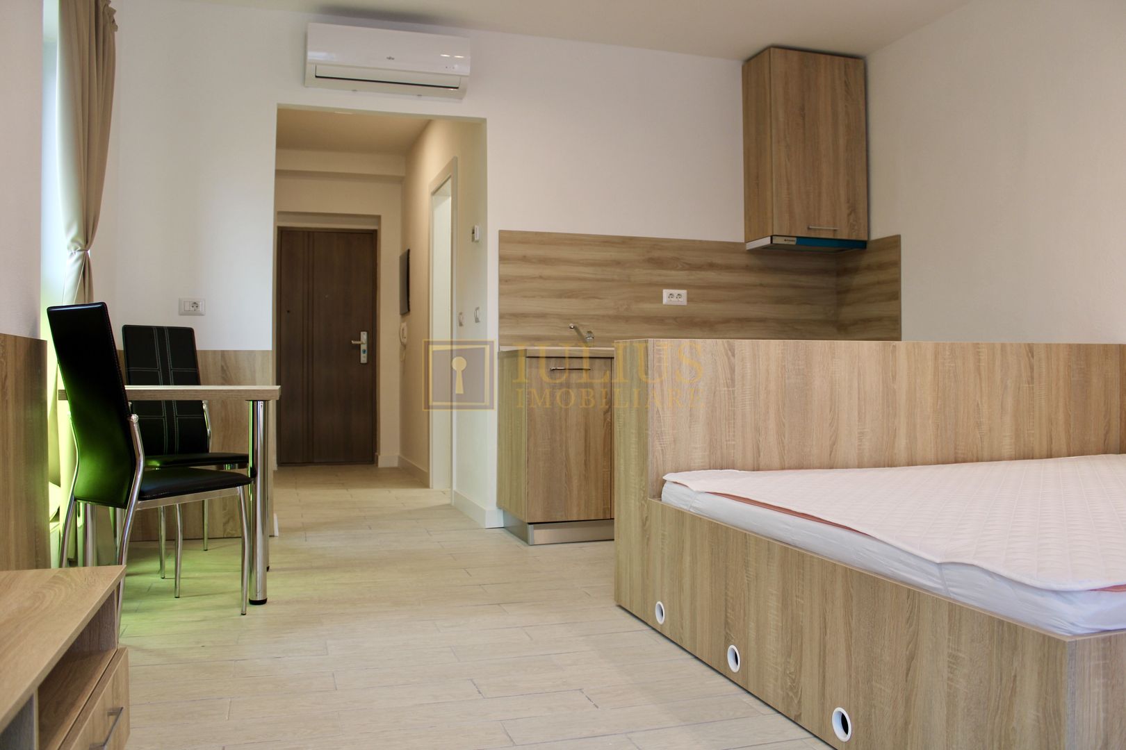 Încălzire în pardoseală, cheltuieli de intretinere mici, loc parcare inclus. - Poză 1