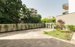 O BIJUTERIE ASCUNSA IN CENTRUL BUCURESTIULUI - Poză 13