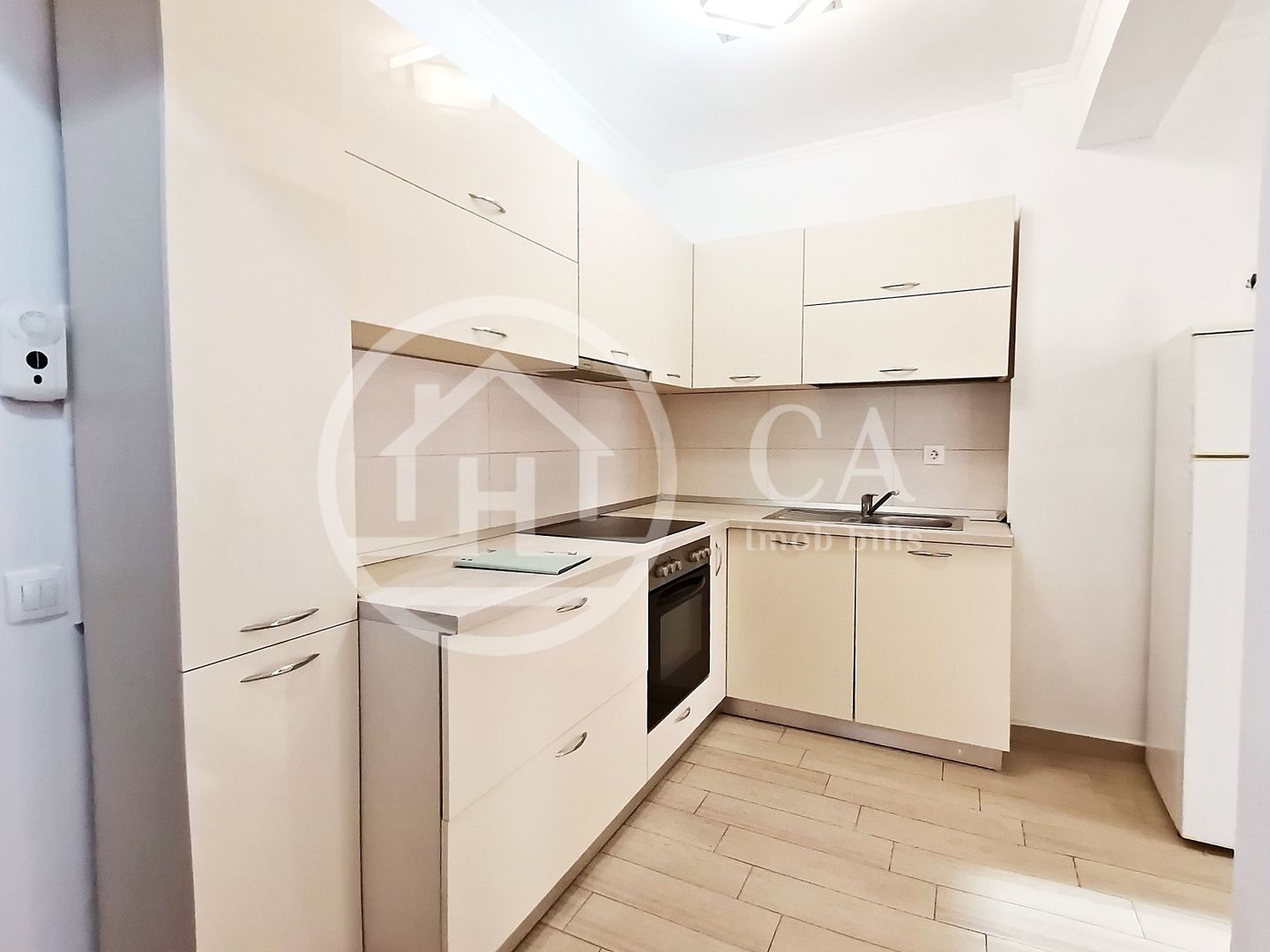 Apartament de închiriat cu 2 camere în zona Ioșia, Oradea - Poză 2