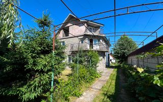 Două case în aceeași curte de vanzare - Poză 1
