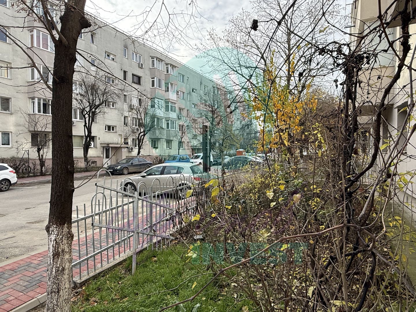 3 camere cu CENTRALA PROPRIE etajul 1 - Poză 1