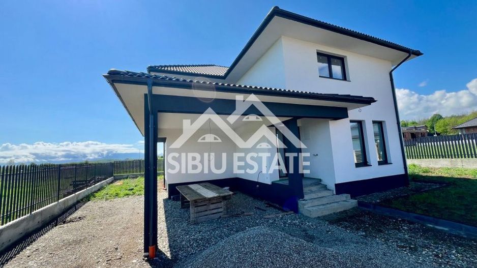 Casa individuala generoasa 5 camere, carport si pivnita curte 500 mp - Poză 1