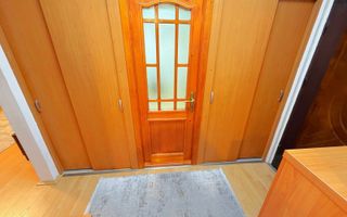 3 camere decomandat Mcdonalds 66mp etaj 2 centrala proprie - Poză 6