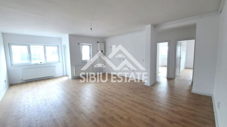 Apartament Sibiu 4 camere, 2 bai NOU lift si parcare - Poză 13