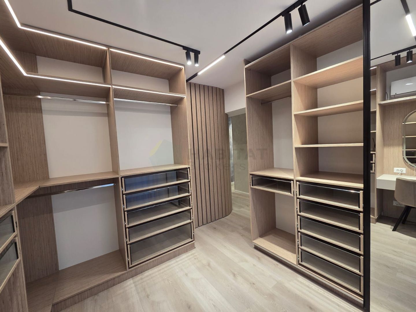 Apartament spectaculos cu grădină privată de 152 mp – disponibil spre închiriere - Poză 20