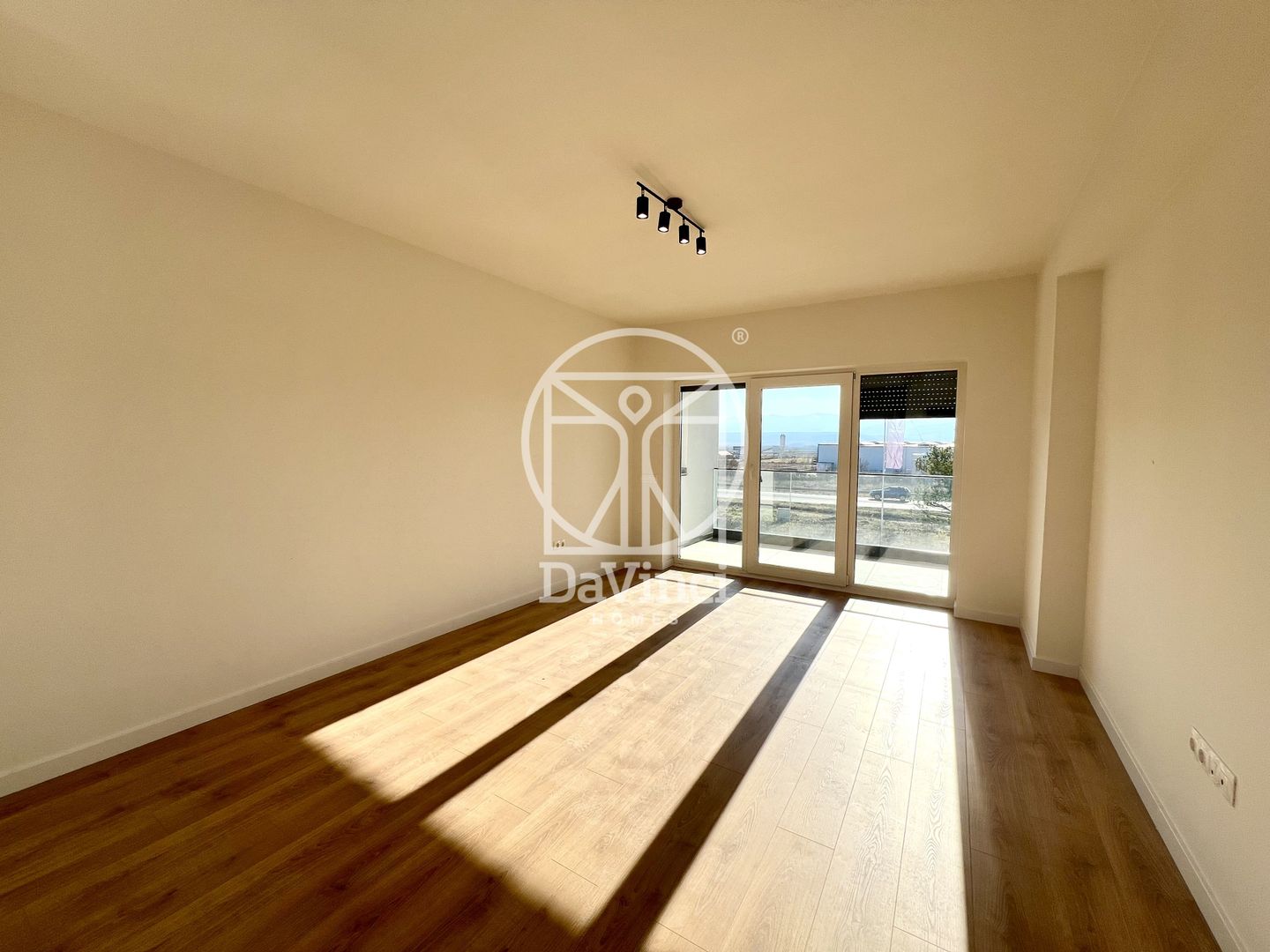 Apartament 3 camere - aer conditionat, 2 bai (NCL-COL-ap.24) - Poză 3