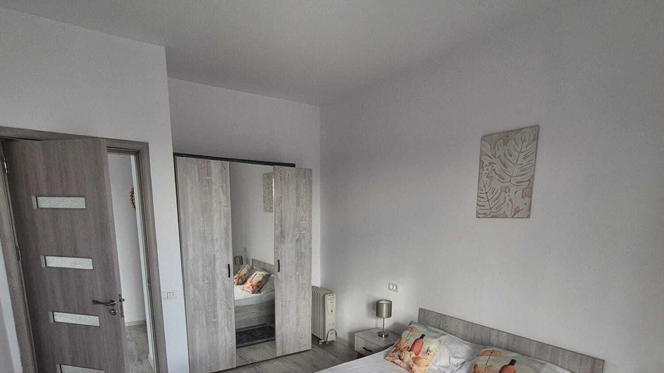 Închiriez 2 camere mobilat, Mamaia Nord, lângă Kaufland, termen lung - Poză 6