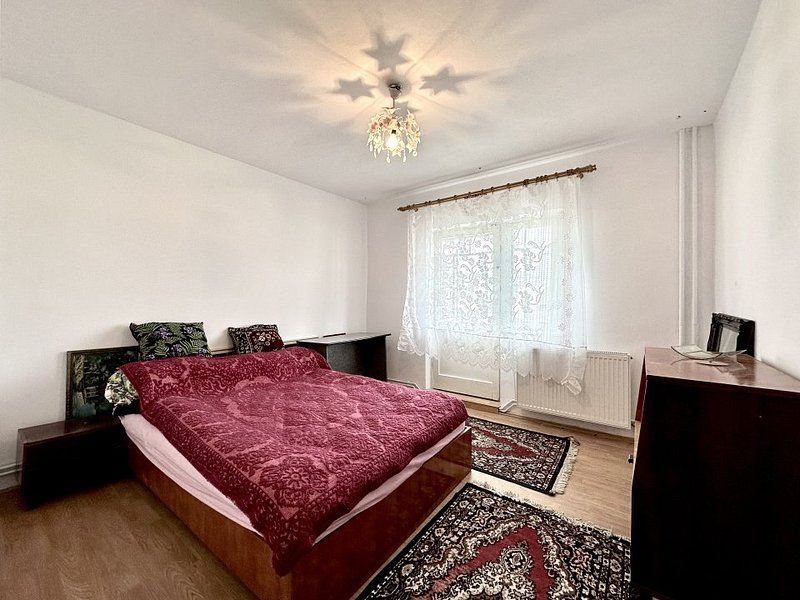 Apartament cu 4 camere zona Aradului - Poză 17