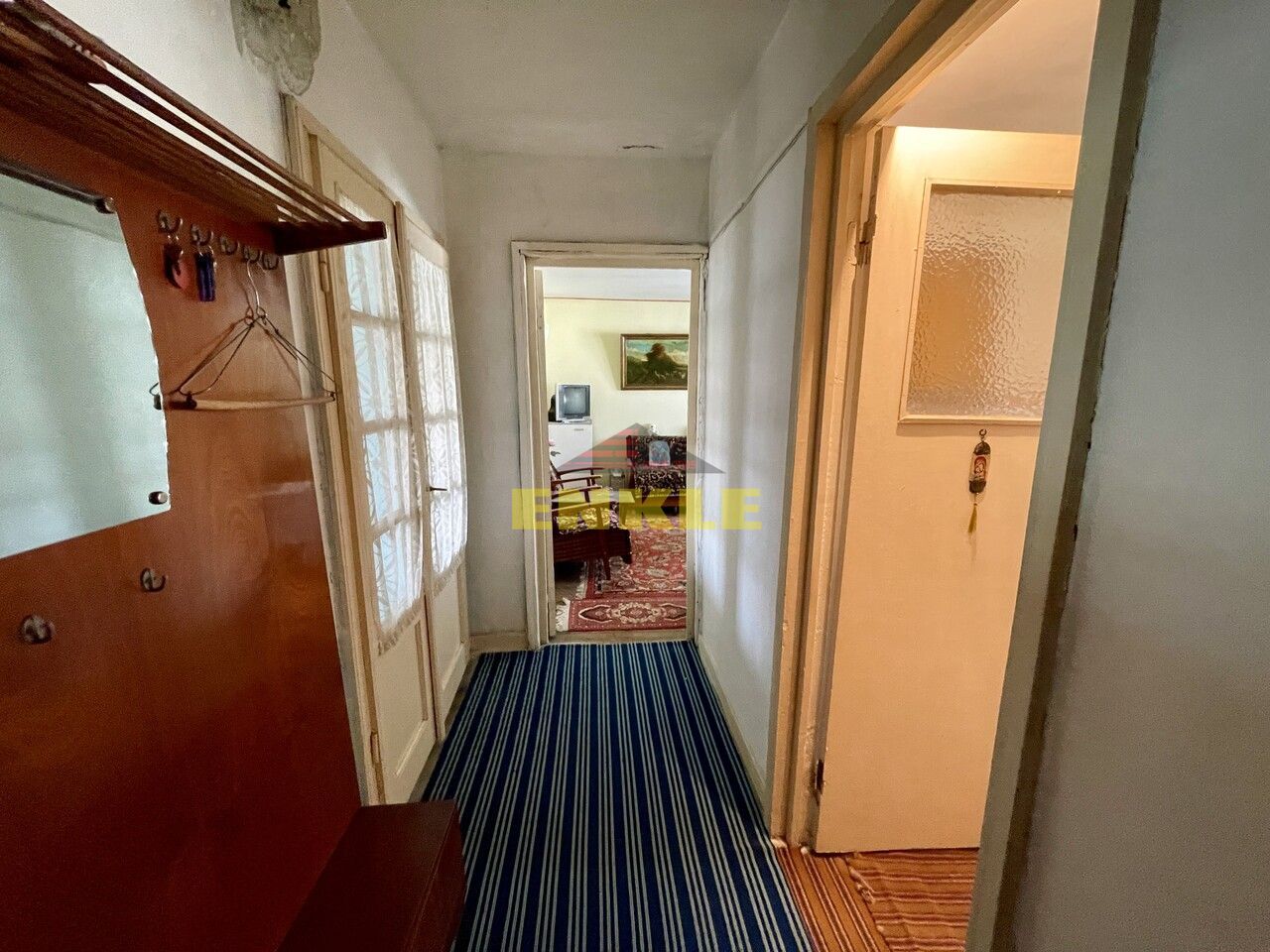 De vânzare apartament cu 3 camere și 2 băi - Poză 6