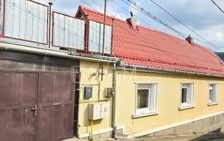 Casa 144 mp utili, organizata in 2 apartamente | Muncitoresc, Resita
