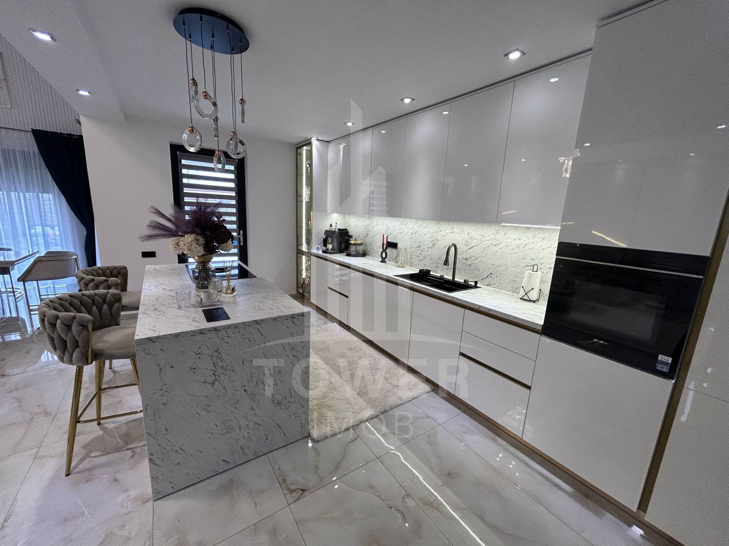 Casă de vânzare în Mediaș | Piscină | Panouri Fotovoltaice - Poză 8