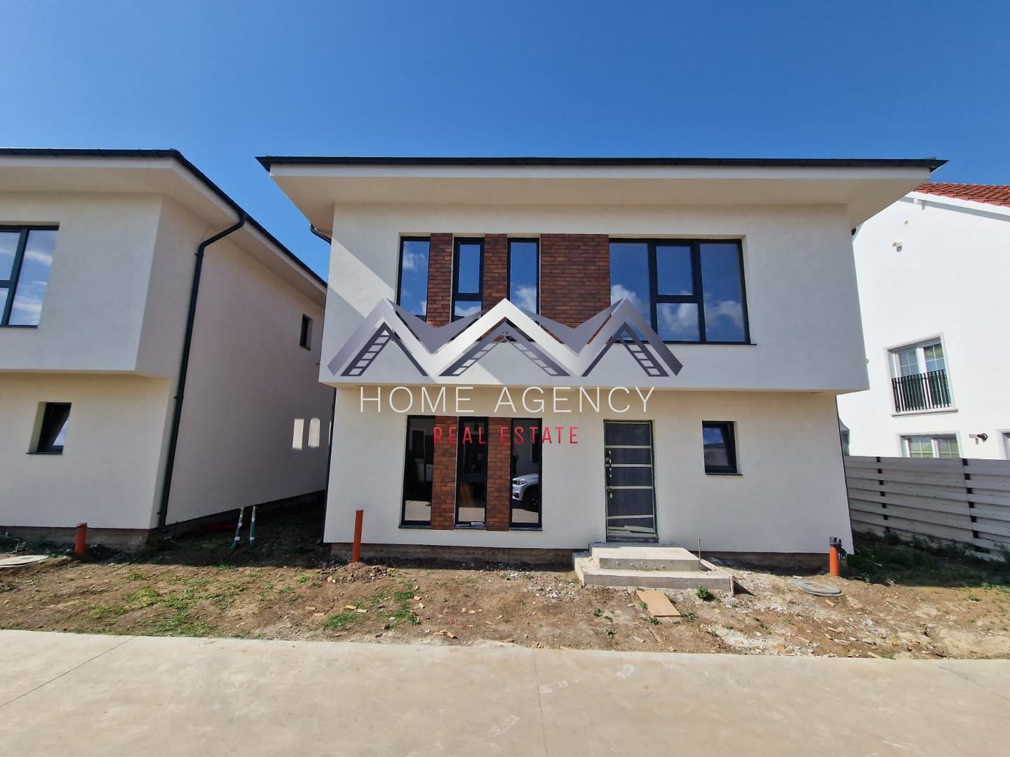 Casă single P+1+Pod în Otopeni - Poză 4