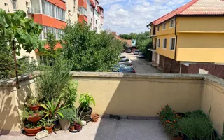 2 camere| curte comuna cu 3 apartamente| centrala proprie| zona aradului| - Poză 14