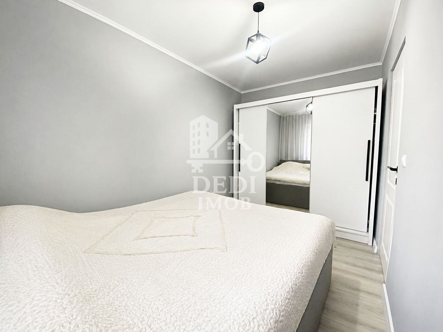 Apartament cu 2 camere de vanzare zona Rogerius, Oradea - Poză 3