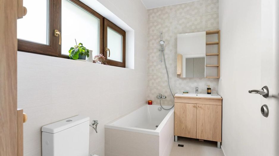 De inchiriat Casa moderna 160 mp teren 1000 mp Tocile Sadu - Poză 18