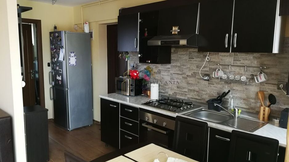 Apartament 2 camere, zona Valea Aurie - Poză 3