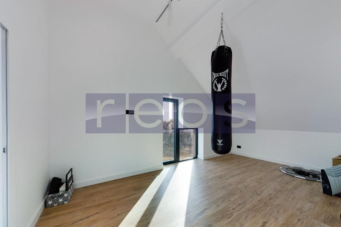 VANZARE CASA PIPERA | 8 DORMITOARE | 310 MP - Poză 9