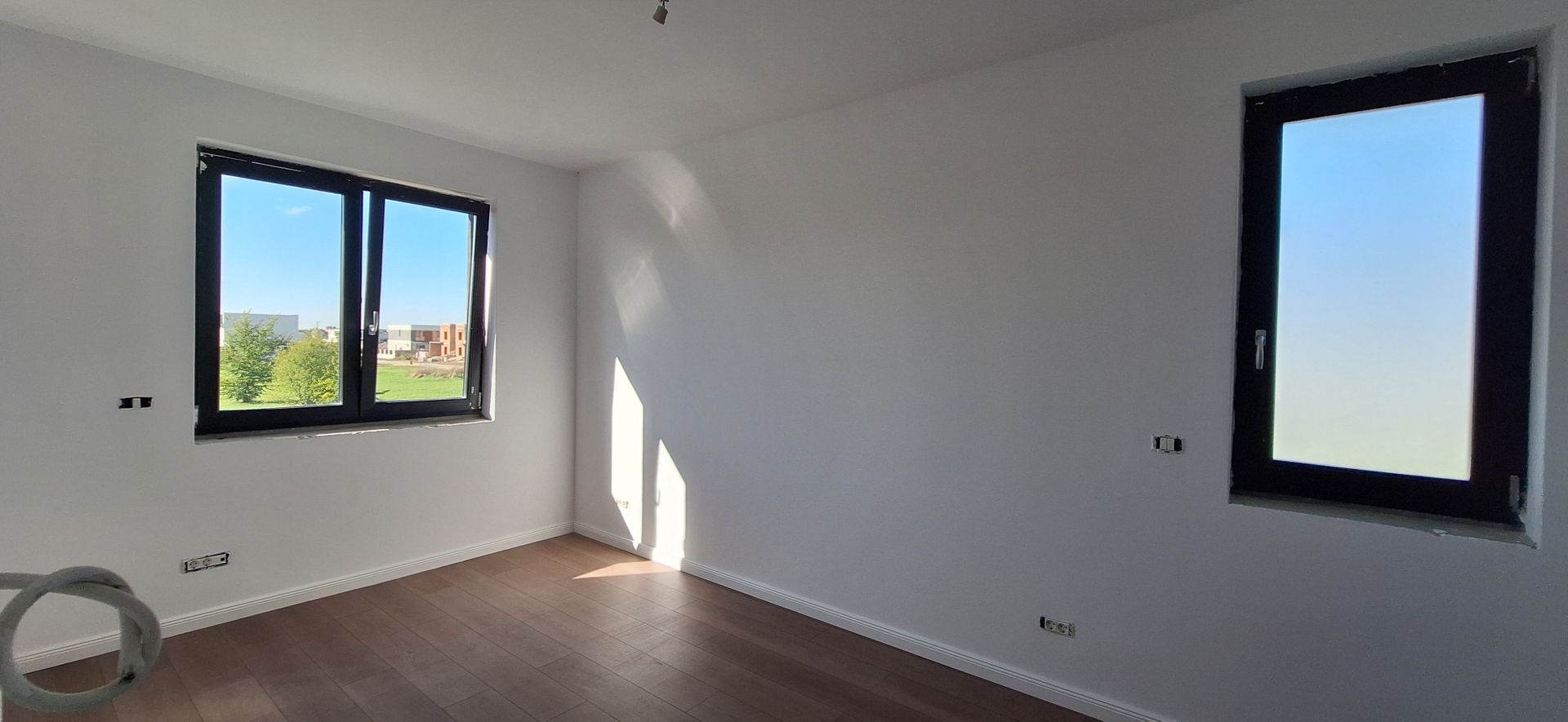 Duplex la cheie cu 5 camere - Poză 12