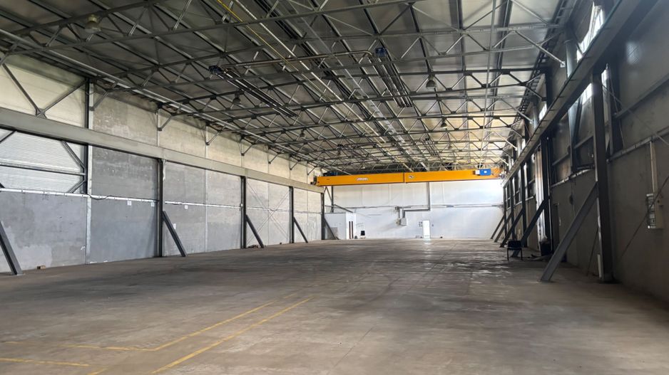 Depozit cu showroom de inchiriat de 1600 mp - Poză 14