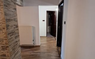 Apartament 4 camere |  Etajul 1 | Zona Micro 16 - Poză 2