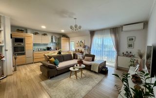Apartament 3 camere +mansarda amenajată  | Etaj 2 | Zona Semicentrală - Poză 1