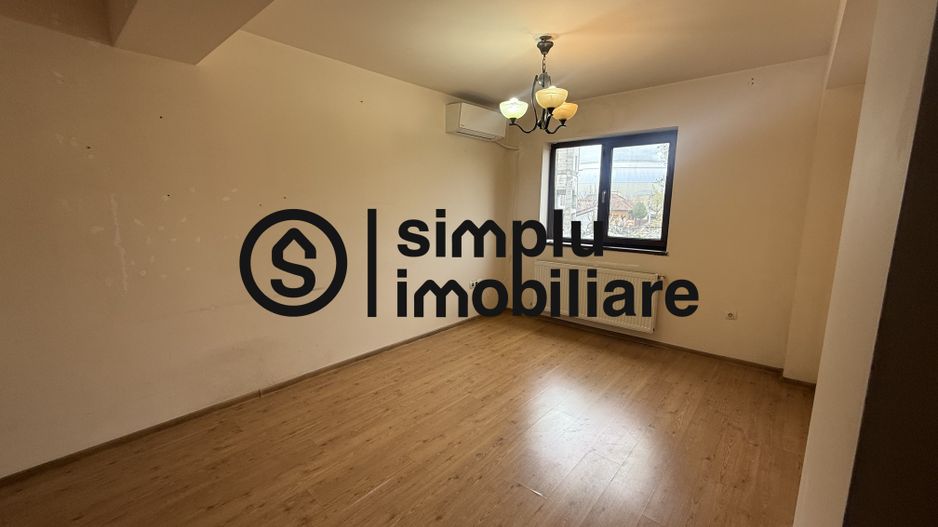 Apartament 3 Camere Decomandat Central et 1/4 - Poză 3