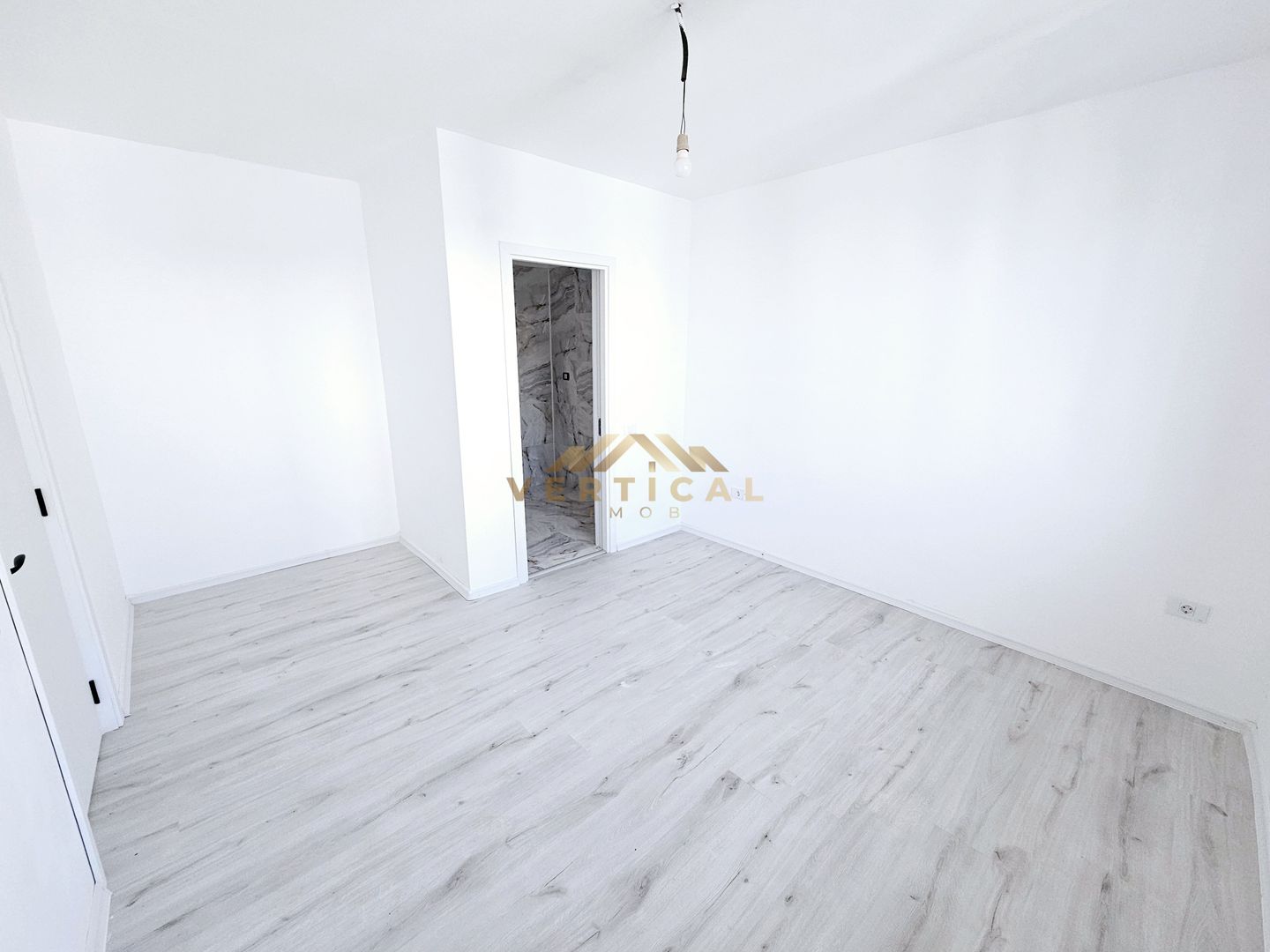 Casa parter cu 4 camere - comuna Berceni - Poză 14