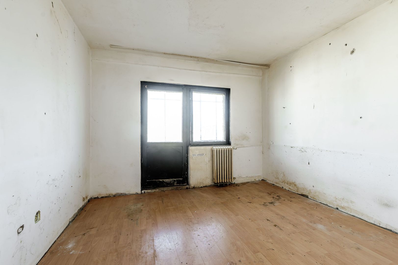 VANDUT ! Apartament accesibil cu 2 camere, în zona 500 Micalaca - Poză 2