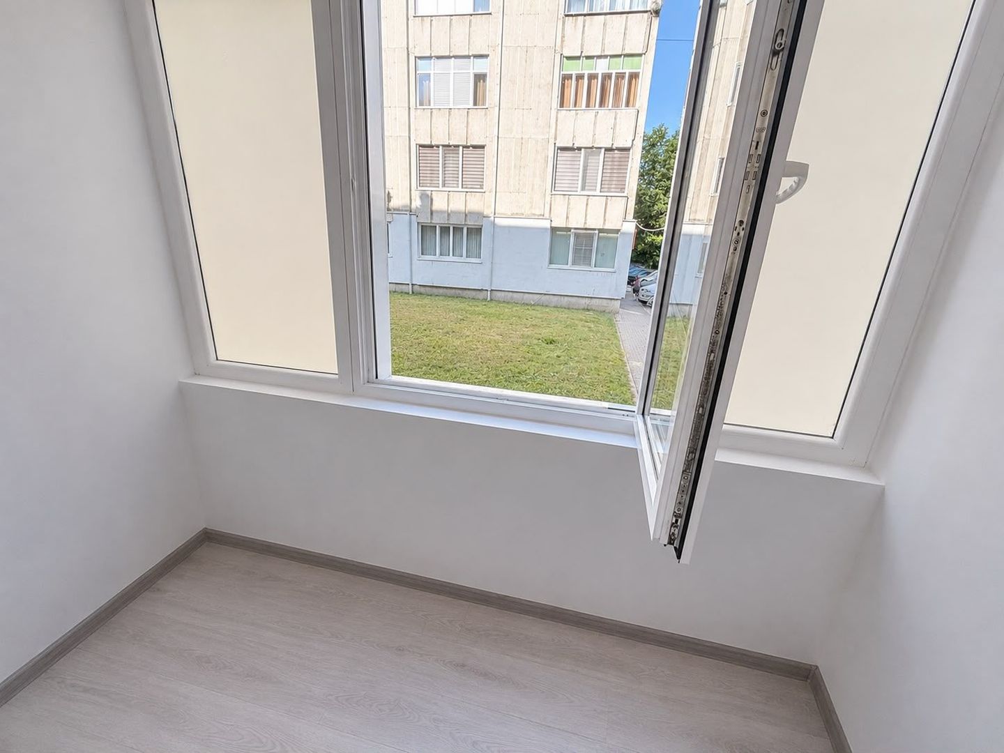 APARTAMENT CU 2 CAMERE ZONA GARII - Poză 6