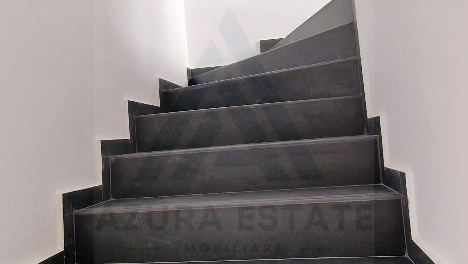 Casa moderna la cheie 5 camere 2 bai 120 mp utili si curte in Cristian - Poză 7