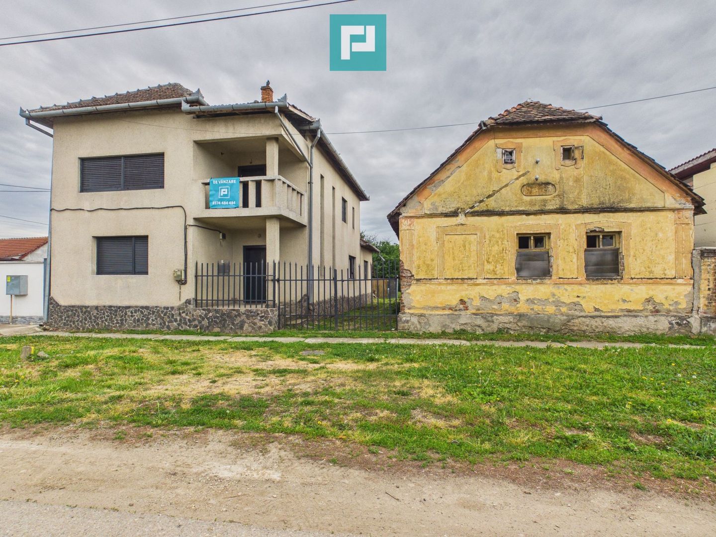 Casă P+M cu grădină generoasă în Ineu - Poză 1