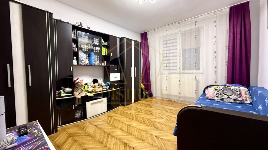 Apartament cu 3 camere decomandat | Sagului - Poză 1