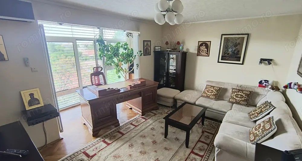 3 camere Circumvalatiunii decomandat centrala proprie - Poză 2