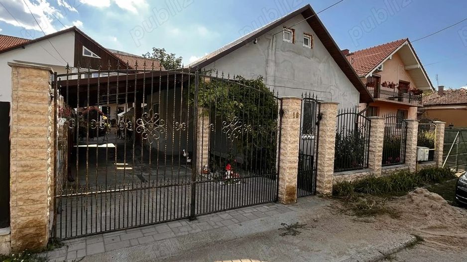 BRASADAS vinde proprietate cu 2 case 5 cam 6 ari Botizului. - Poză 1