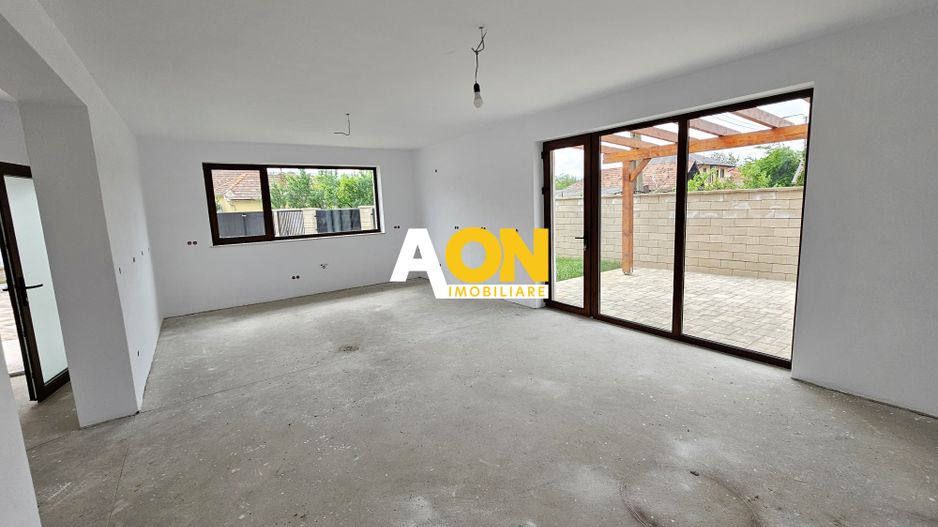 Casa semifinisata, 4 camere, 393 mp teren,  Barabant - Poză 4