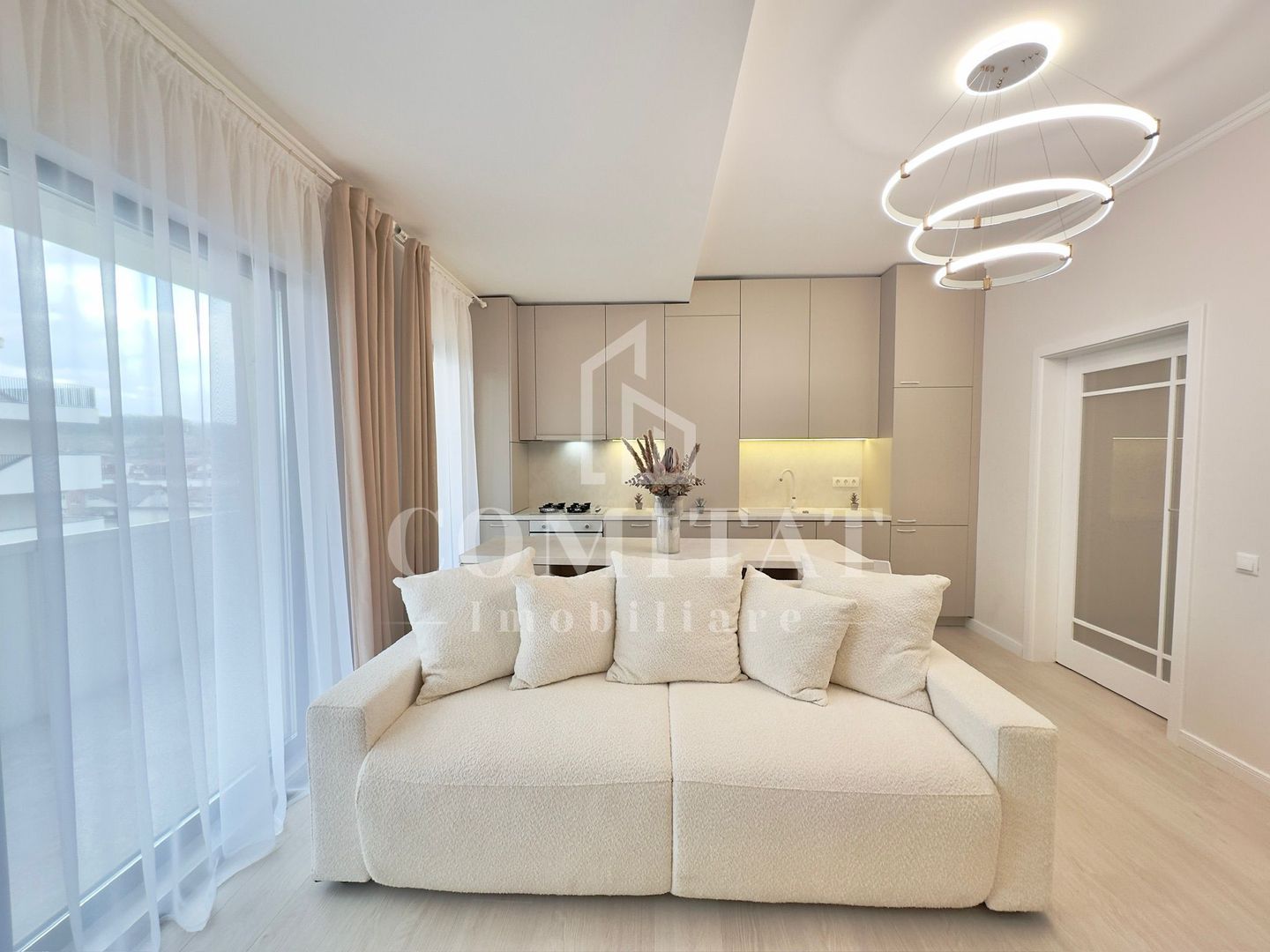 Apartament ultrafinisat | 3 camere | Zona Eroilor - Florești - Poză 1