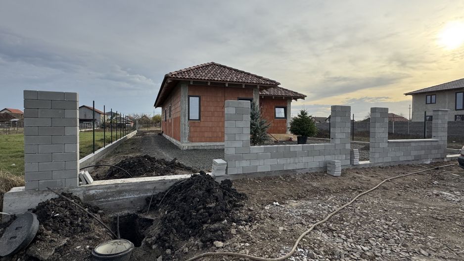 Individuala Parter Becicherecu Mic, Zona Semicentrala,4 Camere,Teren 800 mp - Poză 1